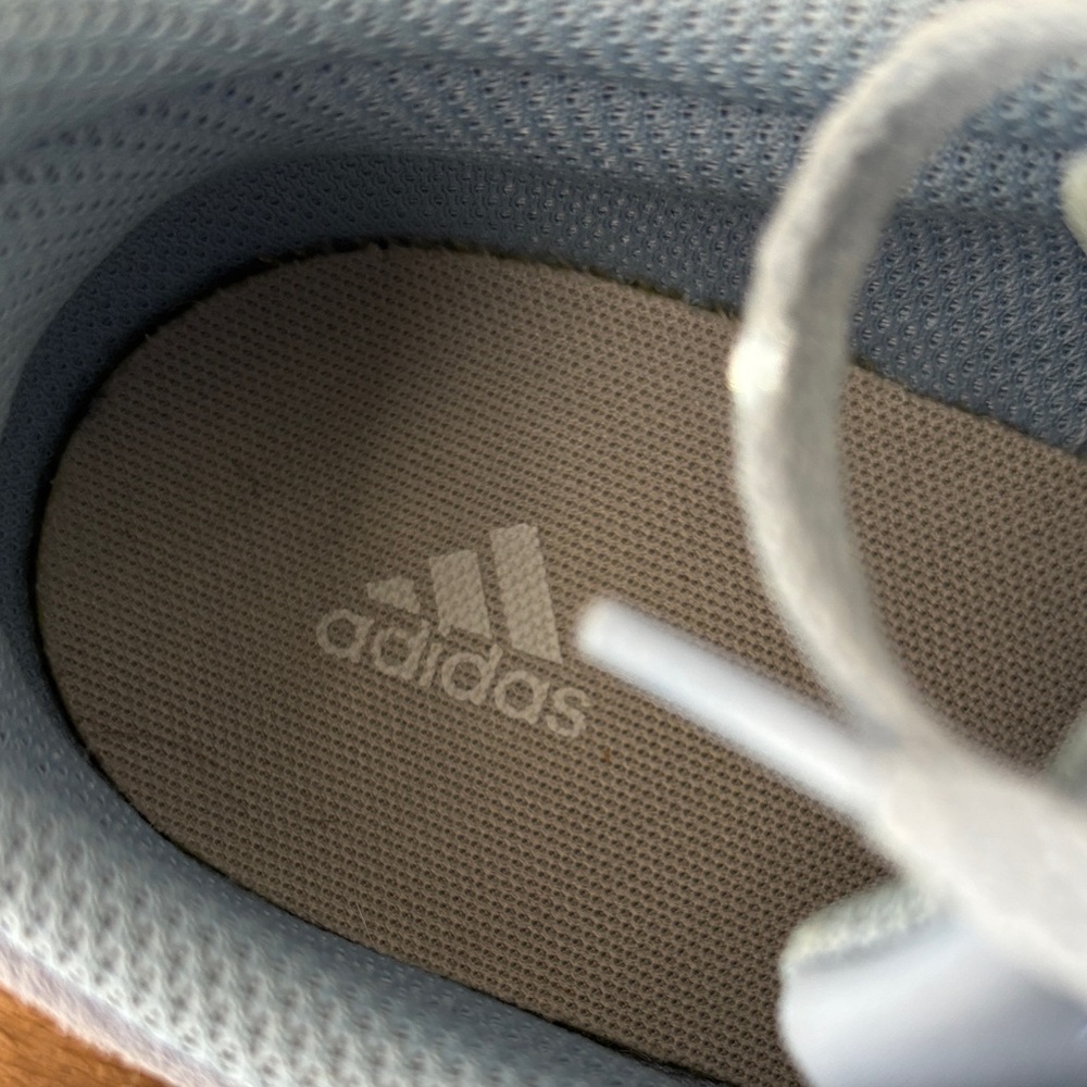 Adidas • Suede Sneakers - Picture 7 of 8